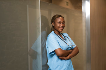 The Importance of Functional and Comfortable Accessories in Healthcare Work